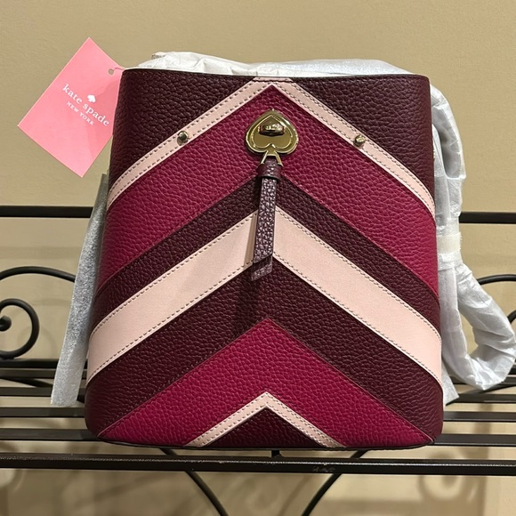NWT Kate Spade Marti Chevron Small Bucket Bag - Picture 3 of 6